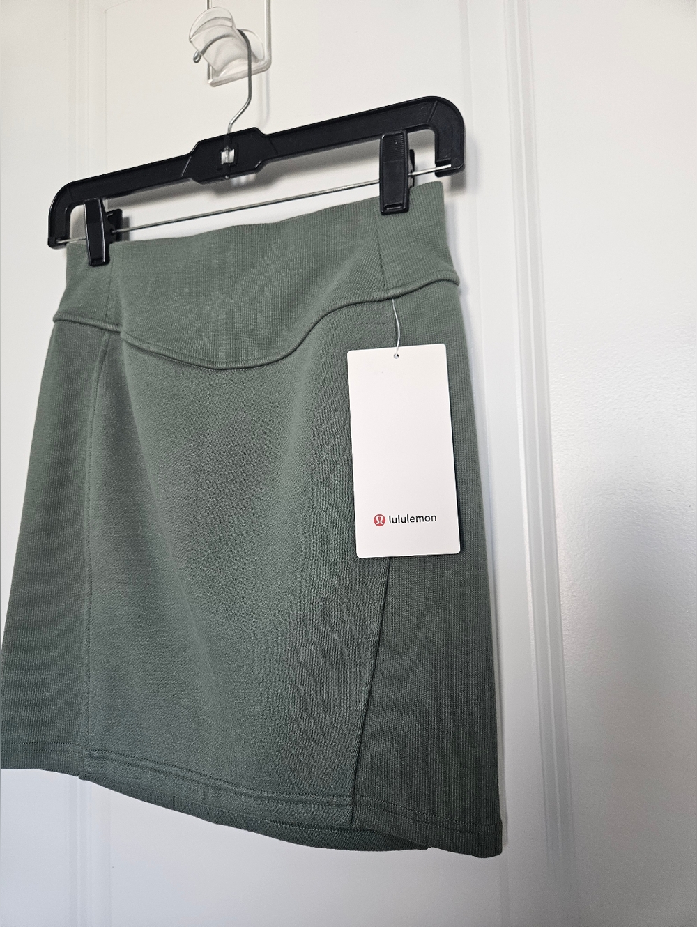 NWT Lululemon Scuba High-Rise Mini Skirt Green Eucalyptus Size XS (4) $68